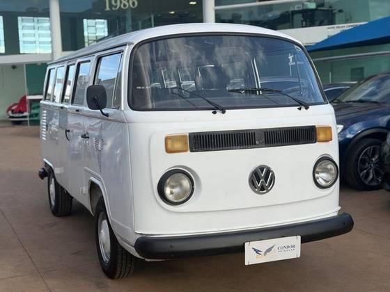 VOLKSWAGEN KOMBI 1.6 MI STD 8V GASOLINA 3P MANUAL